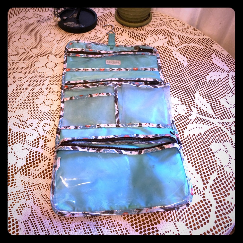 Travel toiletry bag